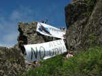 Manifestanti dell'AIW in protesta nel Parco Nazionale Pollino